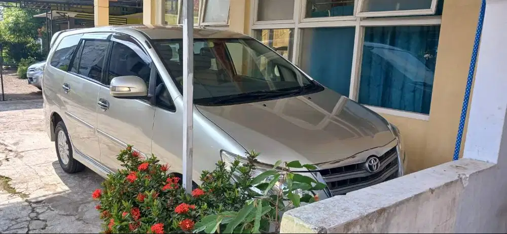 Toyot kijang Innova G Luxury 2013