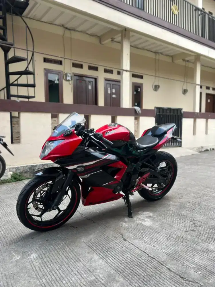 Kawasaki ninja 250 thn 2015