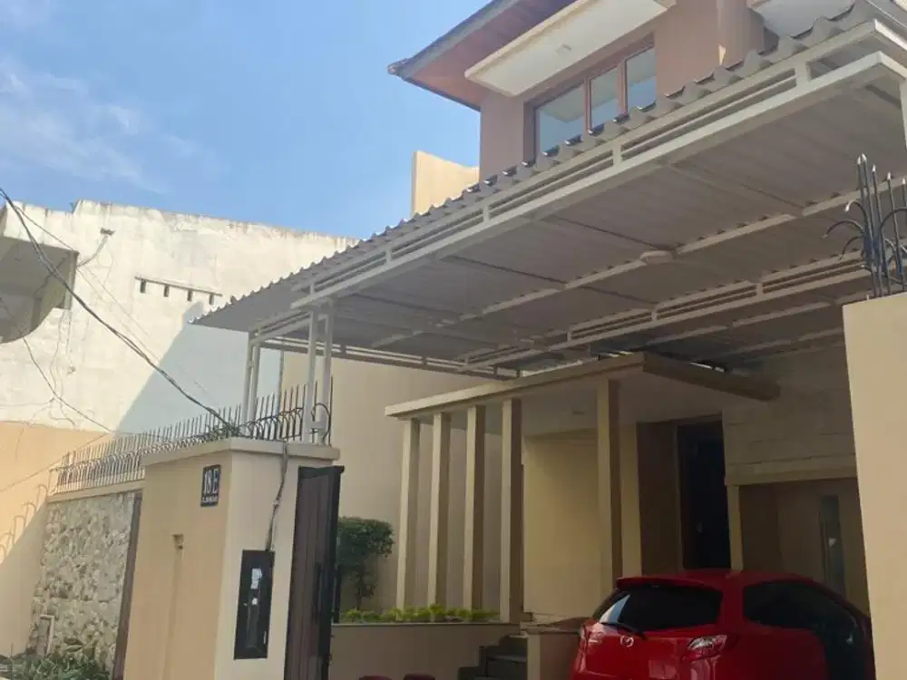 Rumah Mewah 2 Lantai Siap Huni & Terawat, Di Kemang Utara Jakarta Selatan.
