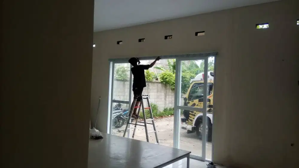 Pasang Khusus Partisi - Plafon  Gypsum / PVC WPC + Jendela Aluminium