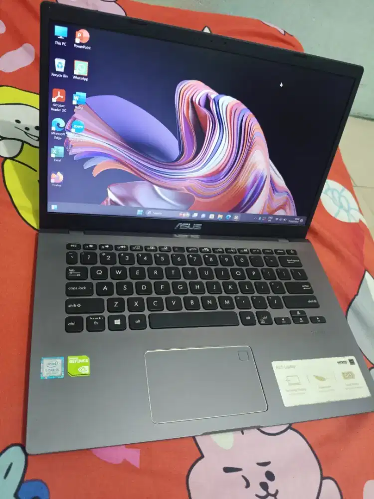 Bismillah dijual laptop Asus core i5 gen 8