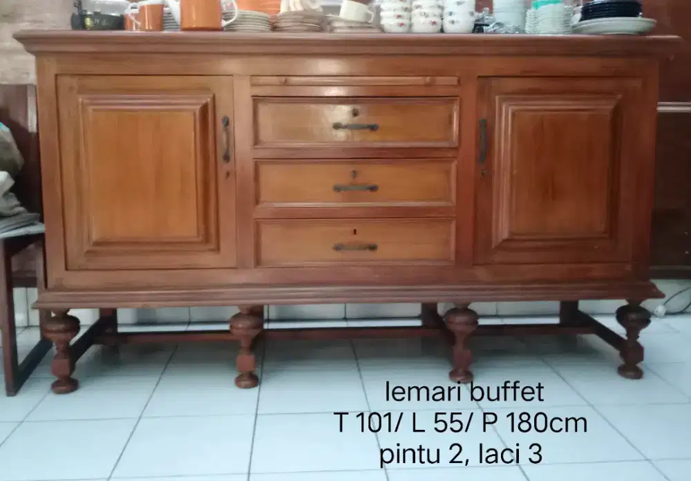 Edisi pindahan..jual 1 lemari bufet antik, baca deskripsinya.