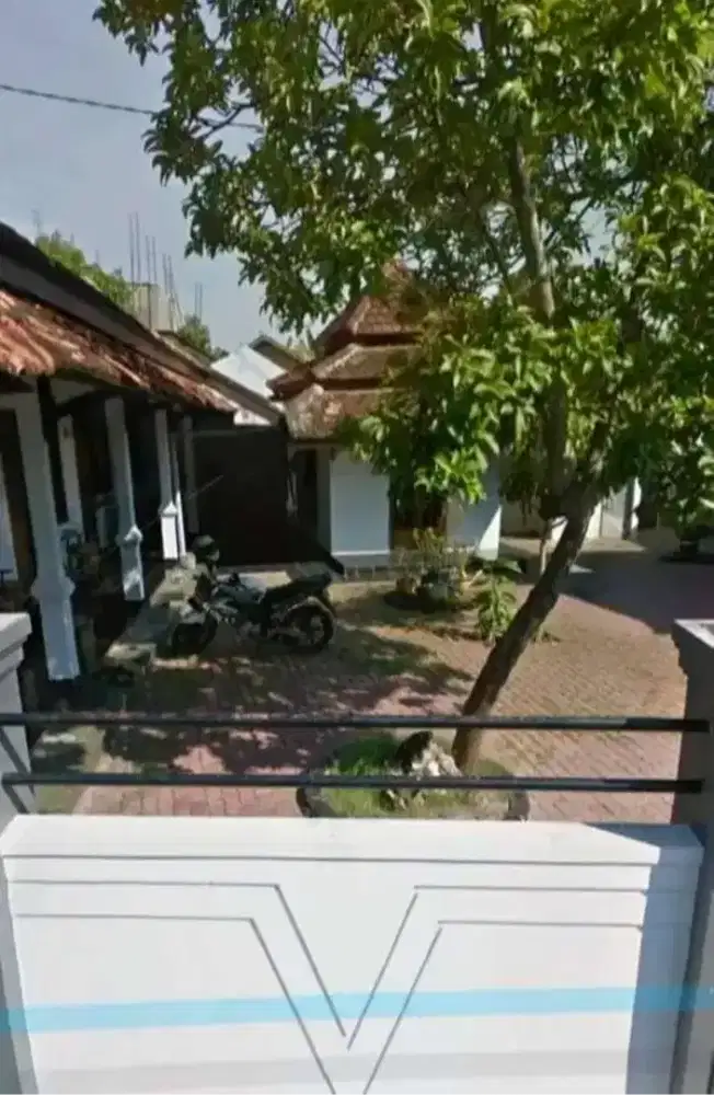 Di Jual tanah beserta bangunan