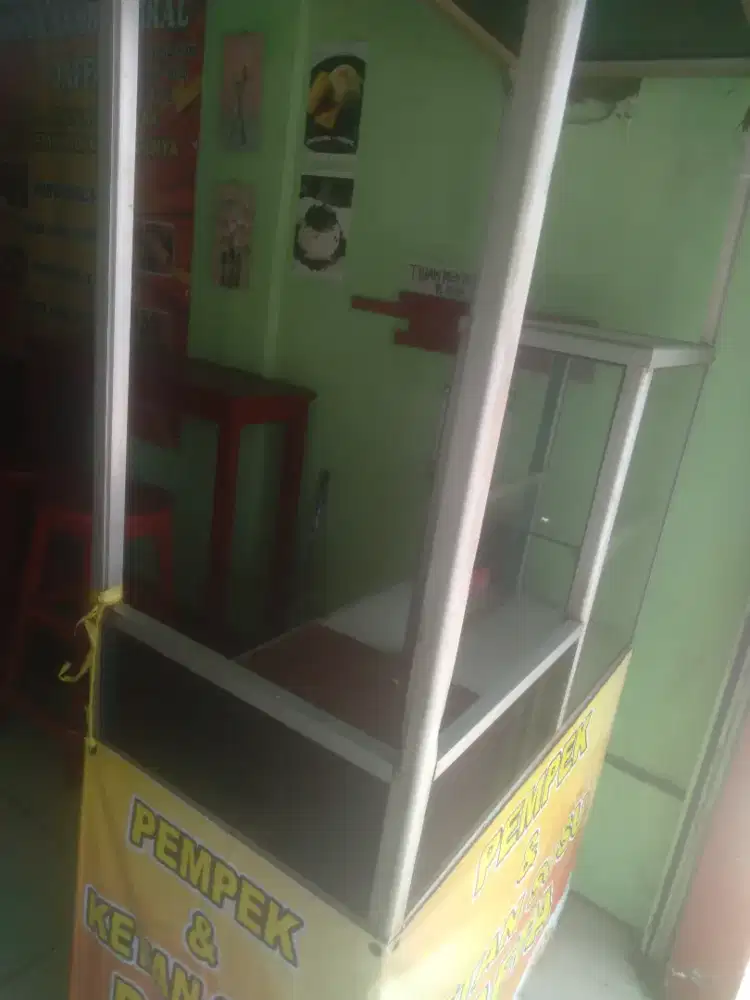 Dijual etalase bakso