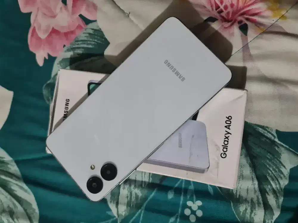 Samsung A06 4/64gb HP+BOX