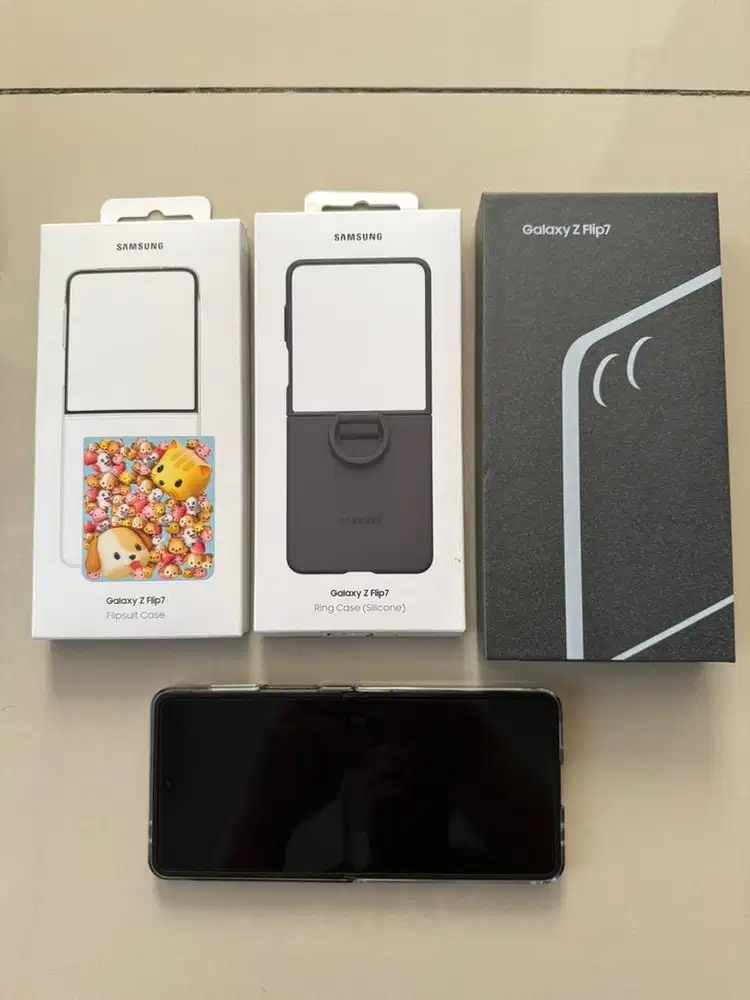 Jual Samsung Z Flip7 512 Jetblack Bekas
