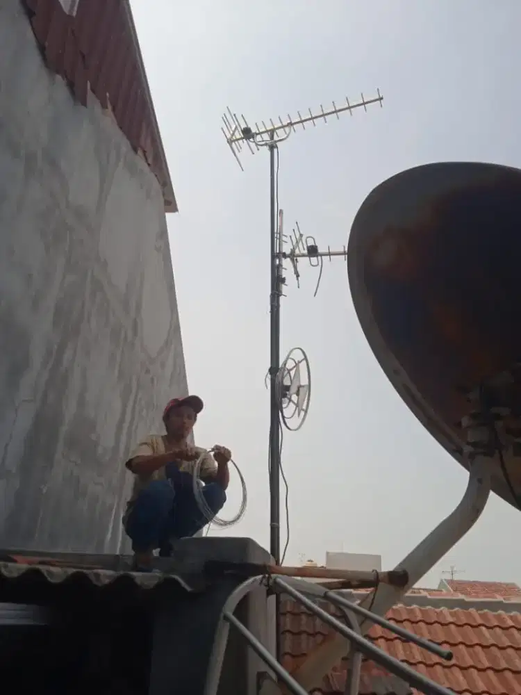 Kali aja ada yg minat pasang Antenna tv digital