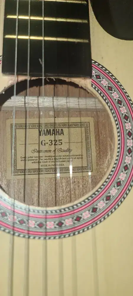 Gitar akustik yamaha g-325