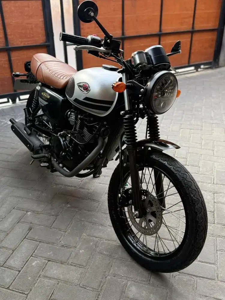 Kawasaki w 175 2018 km 10rbuan