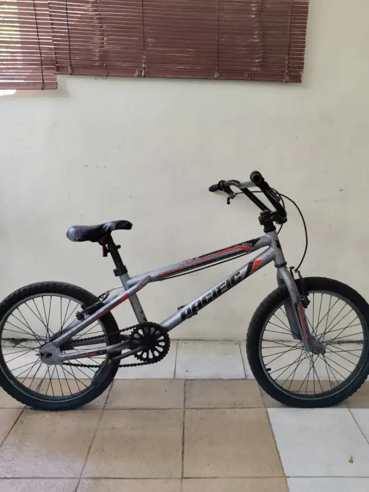 Sepeda BMX Pacific
