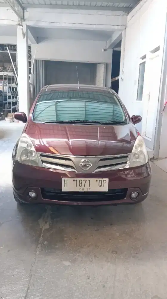DIJUAL GRAND LIVINA 1,5XV MATIC 2012