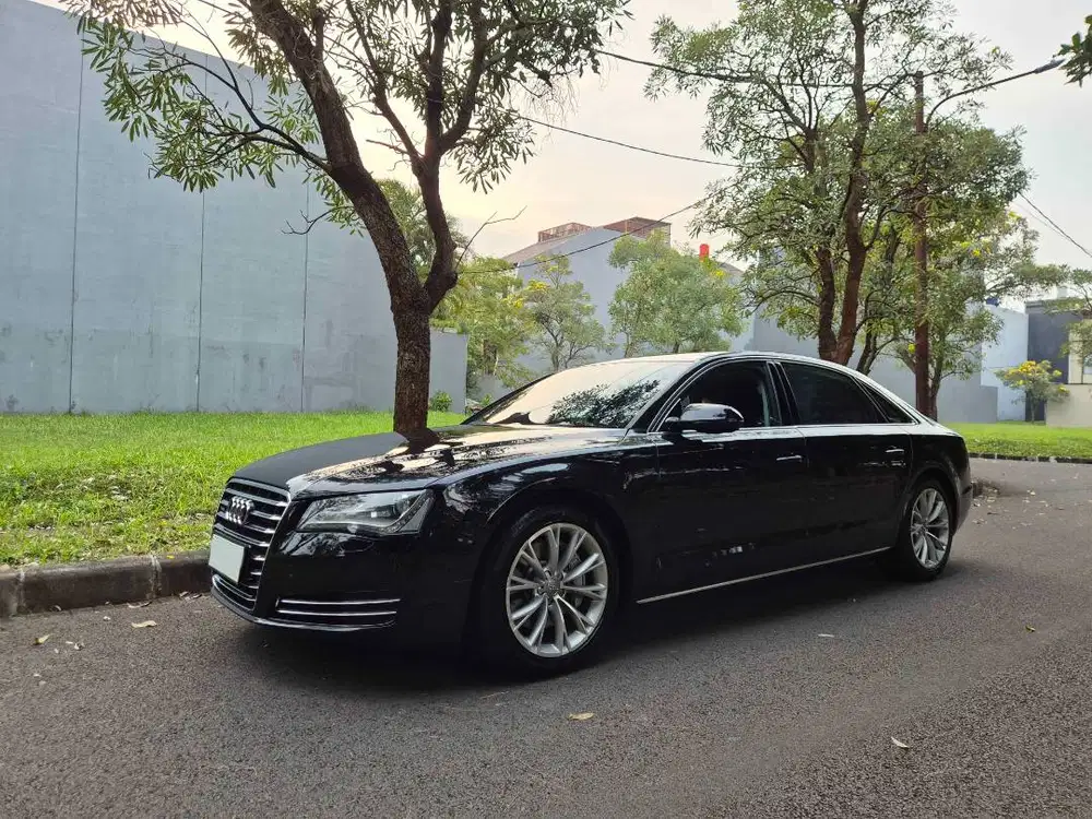 Audi A8L 3.0TFSI Quattro D4