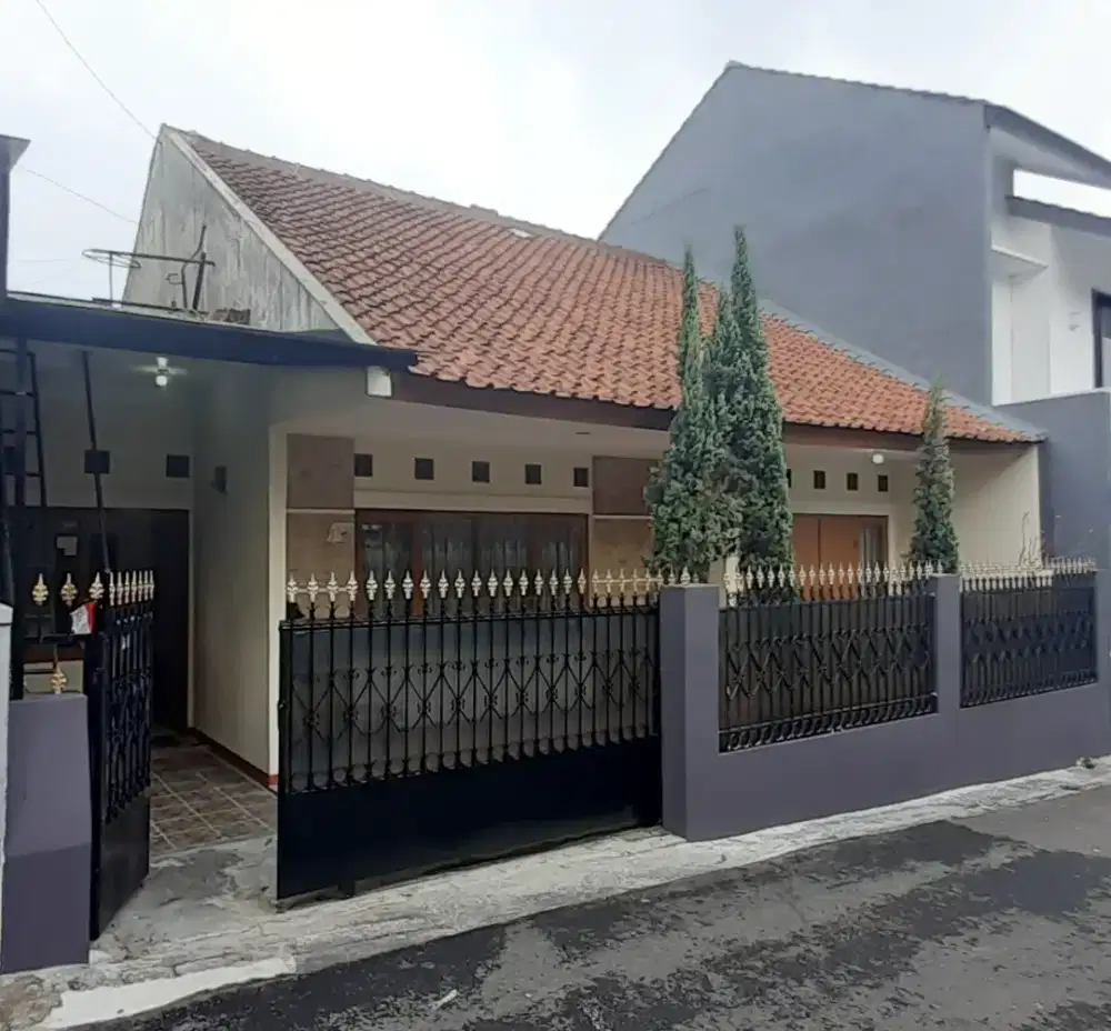 Dikontrak / Sewa Rumah Strategis Cigadung Cikutra Sayap Dago Bandung