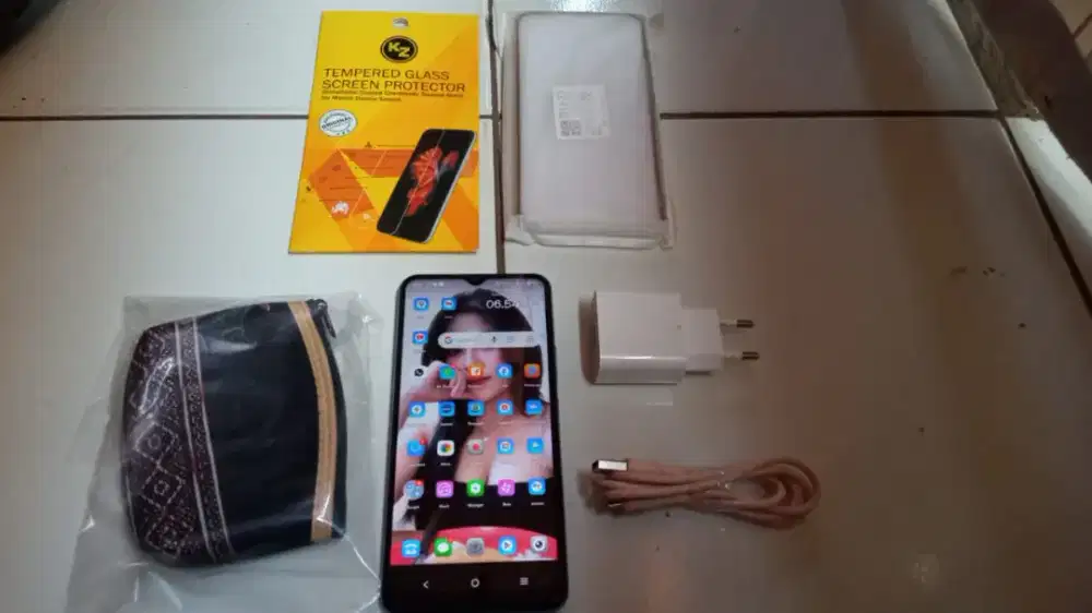 Vivo Y15s (2022)
Ram 3gb Rom 32gb
Blue Edition