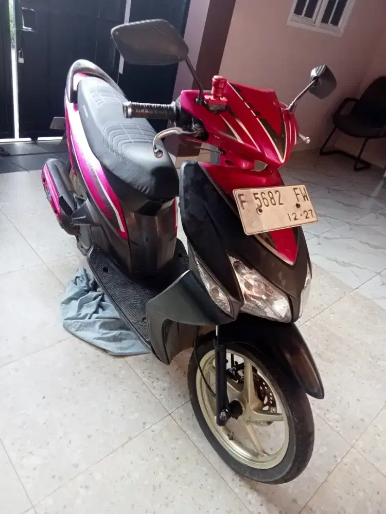 Vario karbu warna pink