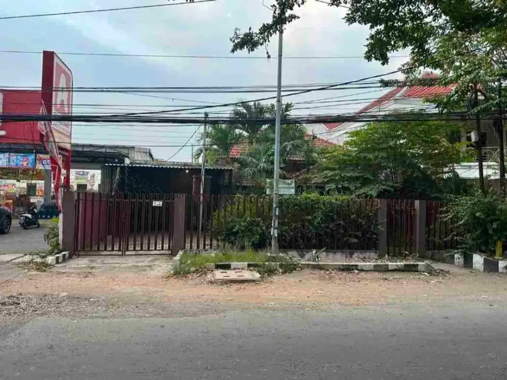 Rumah Raya Tenggilis Surabaya