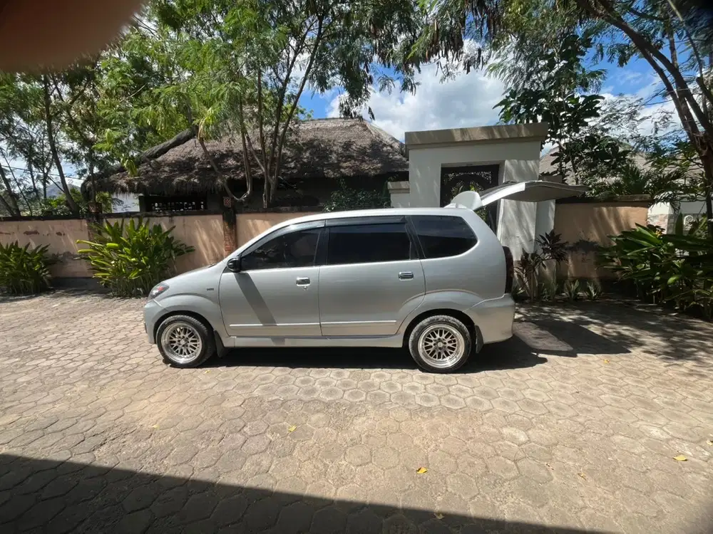 Toyota Avanza 2011 Bensin