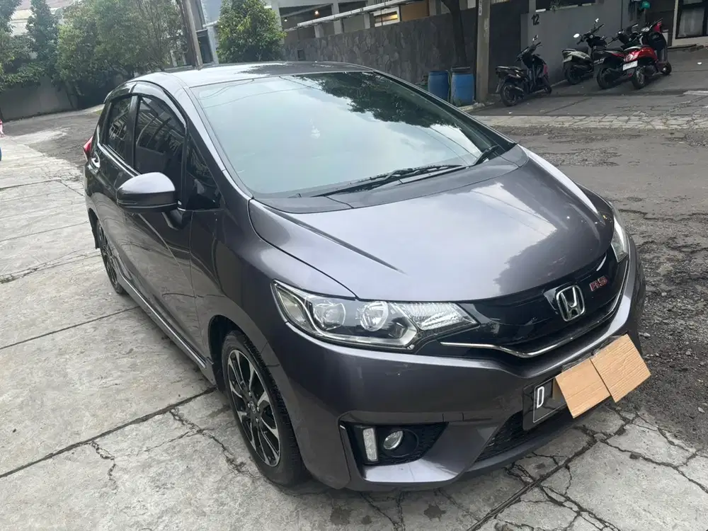 Istimewa Honda Jazz RS 2016 KM 32K Bensin AT
