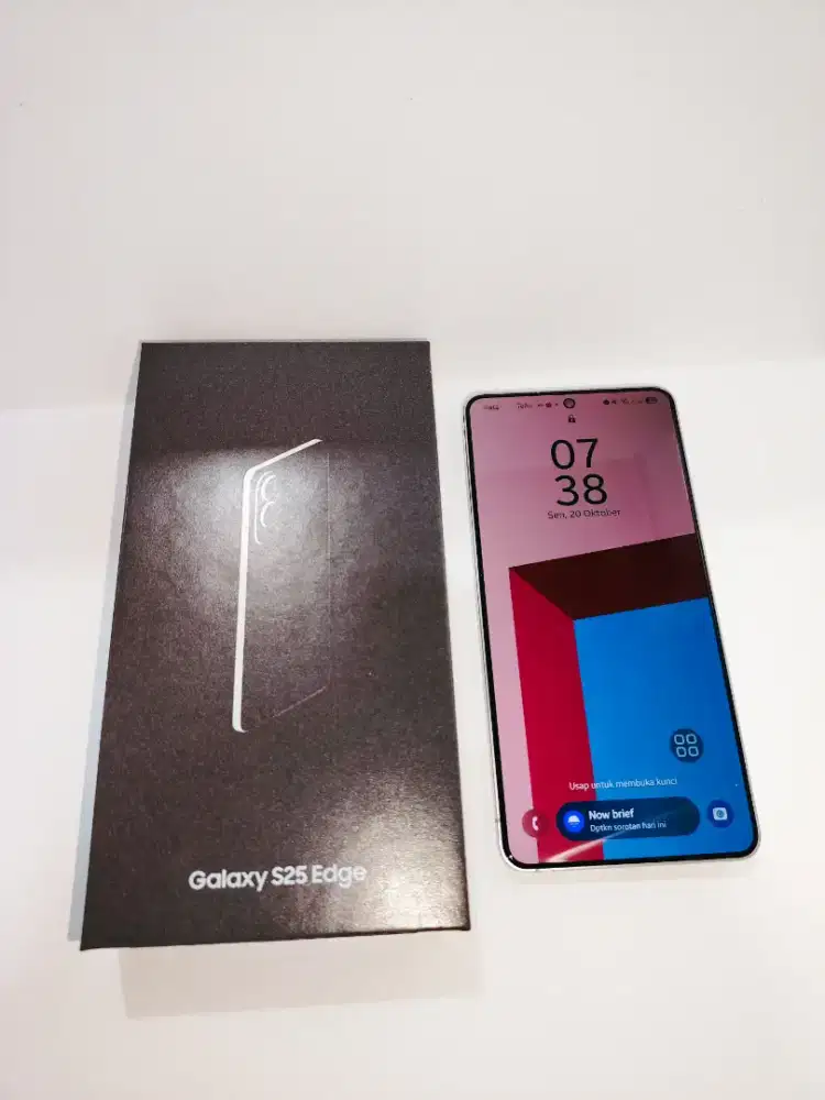 SAMSUNG S25 EDGE WARNA TITANIUM ICE BLUE RAM 12GB /256GB