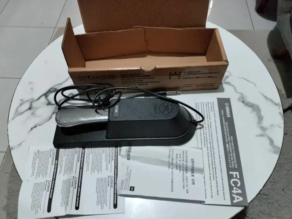 Sustain Keyboard Yamaha FC4A