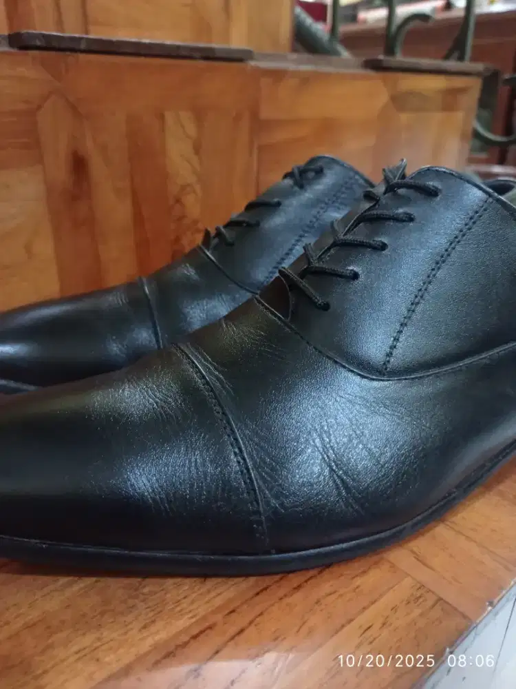 Dijual sepatu original pantopel Merk Fordza Giovane - Size 44
