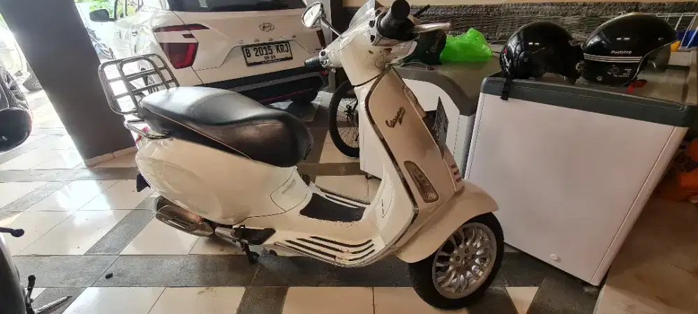 Vespa Sprint Iget 150cc  2016
