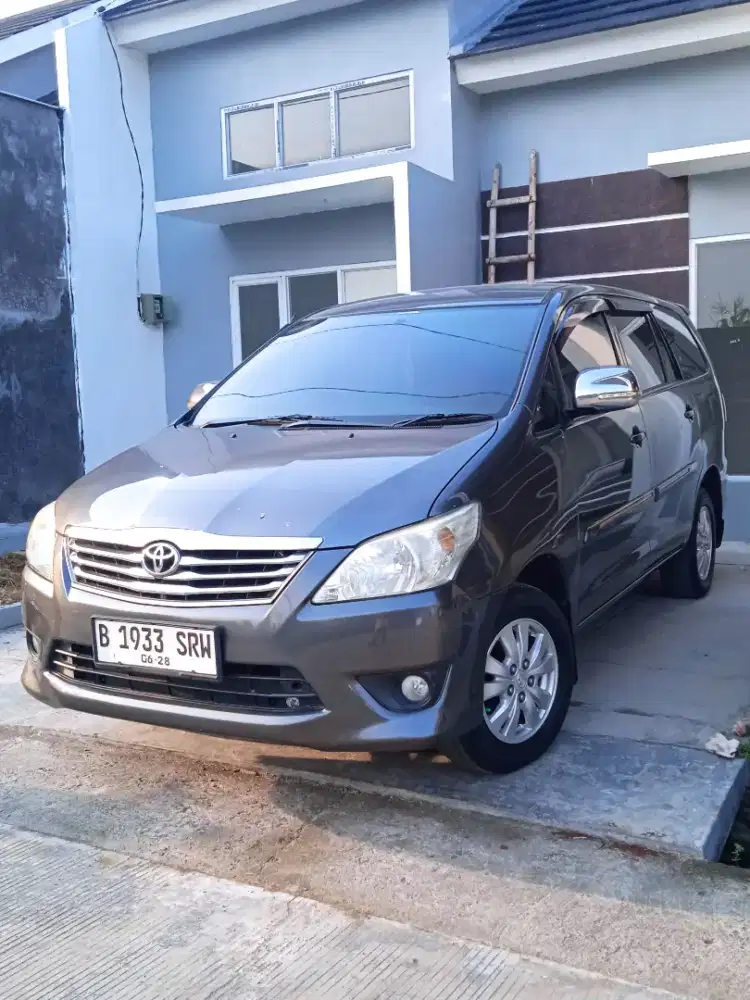 Kijang Innova G metic