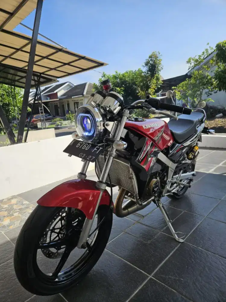 Kawasaki ninja R up ss 2012