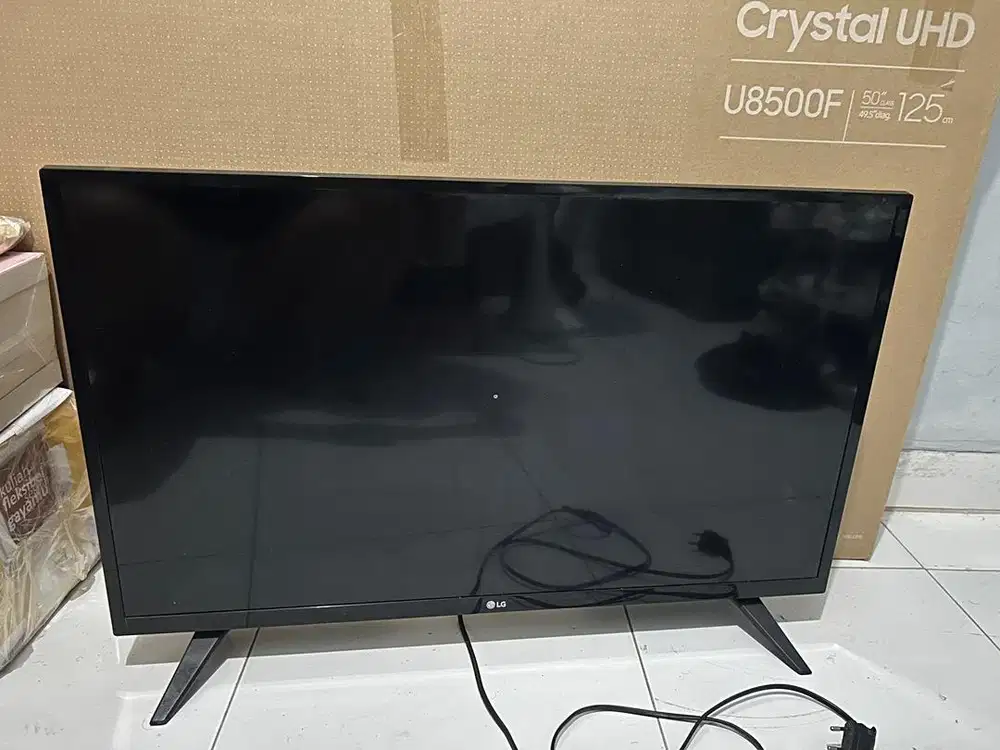 TV LG 32” + MI TV Stick Xiaomi