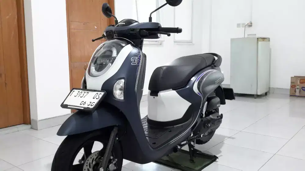 Scoopy UFO 2025 bln 6 total km 3.000 BEKAS BERKELAS
