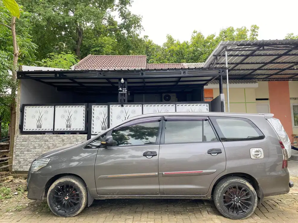 Toyota Kijang Innova 2014 Bensin