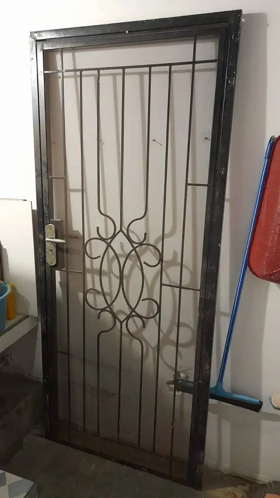 Pintu Teralis ukuran standar