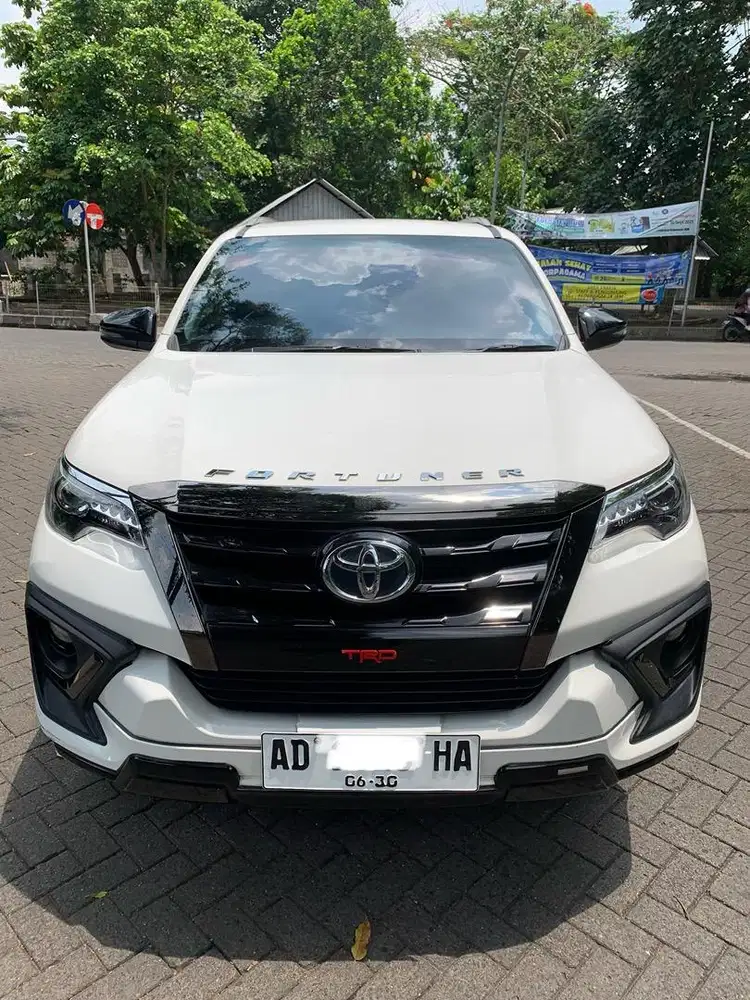 TOYOTA FORTUNER VRZ 4 x 2 AT (2020)