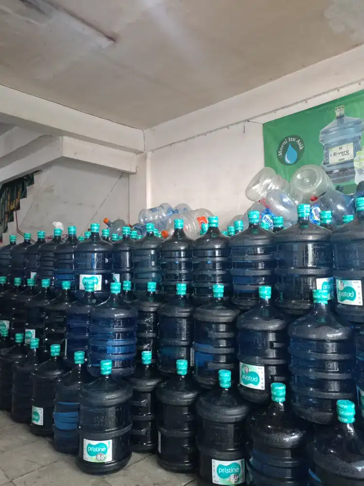 Supir Galon Dan Gas