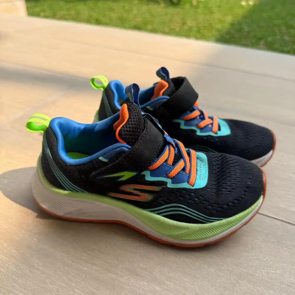 Jual sepatu anak skechers original