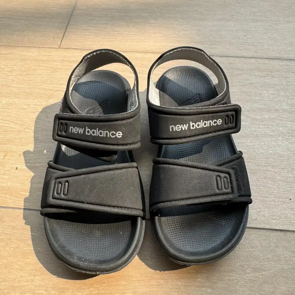 Jual sepatu sendal anak new balance ori