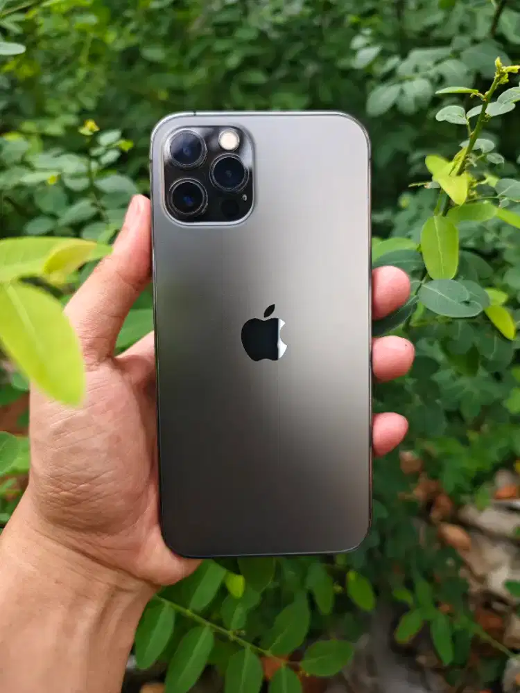 Iphone 12 pro 128 ibox like new