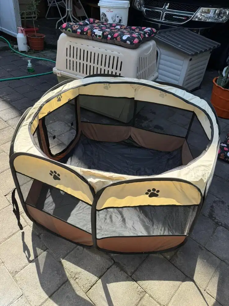 Kandang anjing tenda
