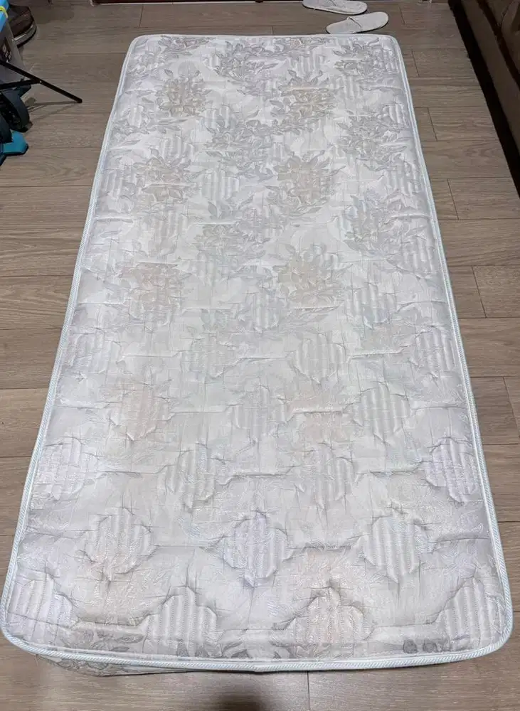 Kasur spring bed ukuran 120 merk Comforta