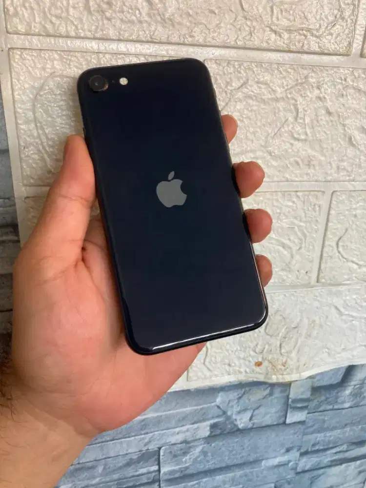 IPHONE SE (GEN 3) 2022 128GB JUAL CEPAT