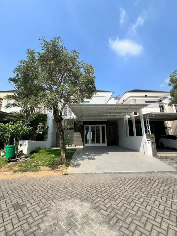 Rumah 2 Lantai Taman Puspa Raya Citraland Utama, SEMI FURNISH