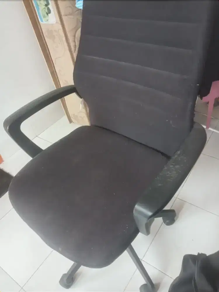KURSI KANTOR PUTAR