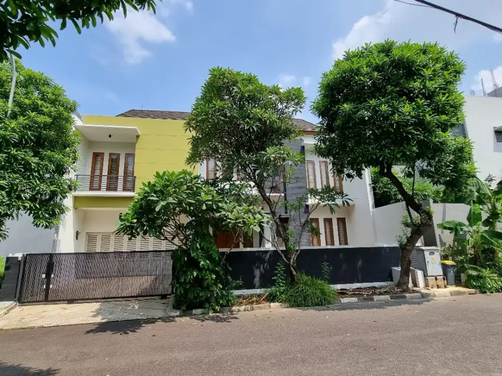 Rumah Dalam Cluster 1 Pintu di area Pondok Indah Hanya 5mnt dari PIM 2