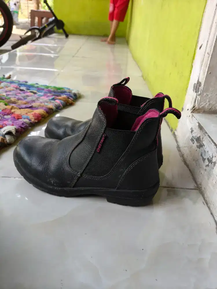 SEPATU SAFETY BOOTS CHEETAH