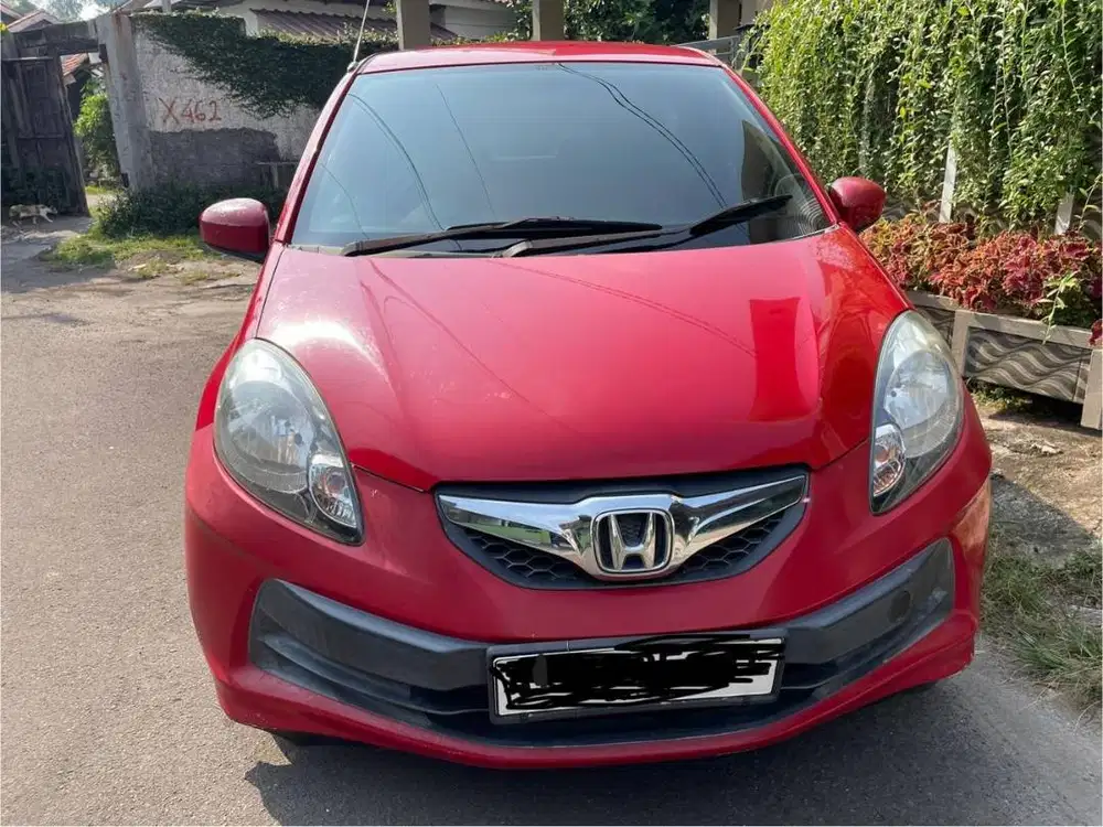Mobil Honda Brio Satya S MT Merah Mesin Terawat (2015)