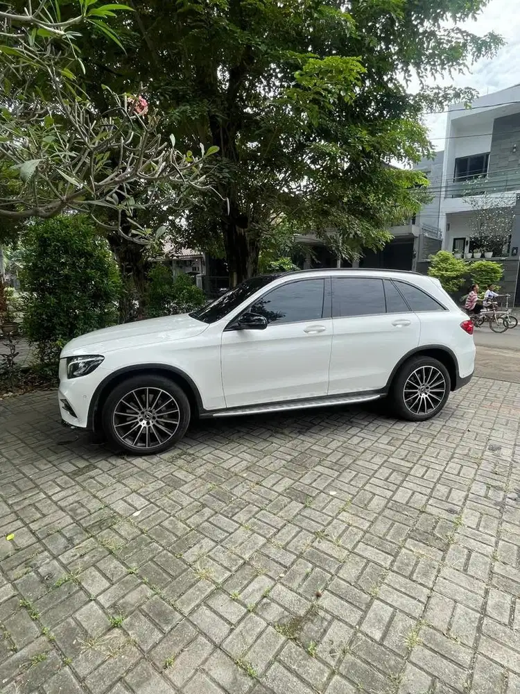 DIJUAL MERCEDEZ BENZ GLC 200 TAHUN 2019