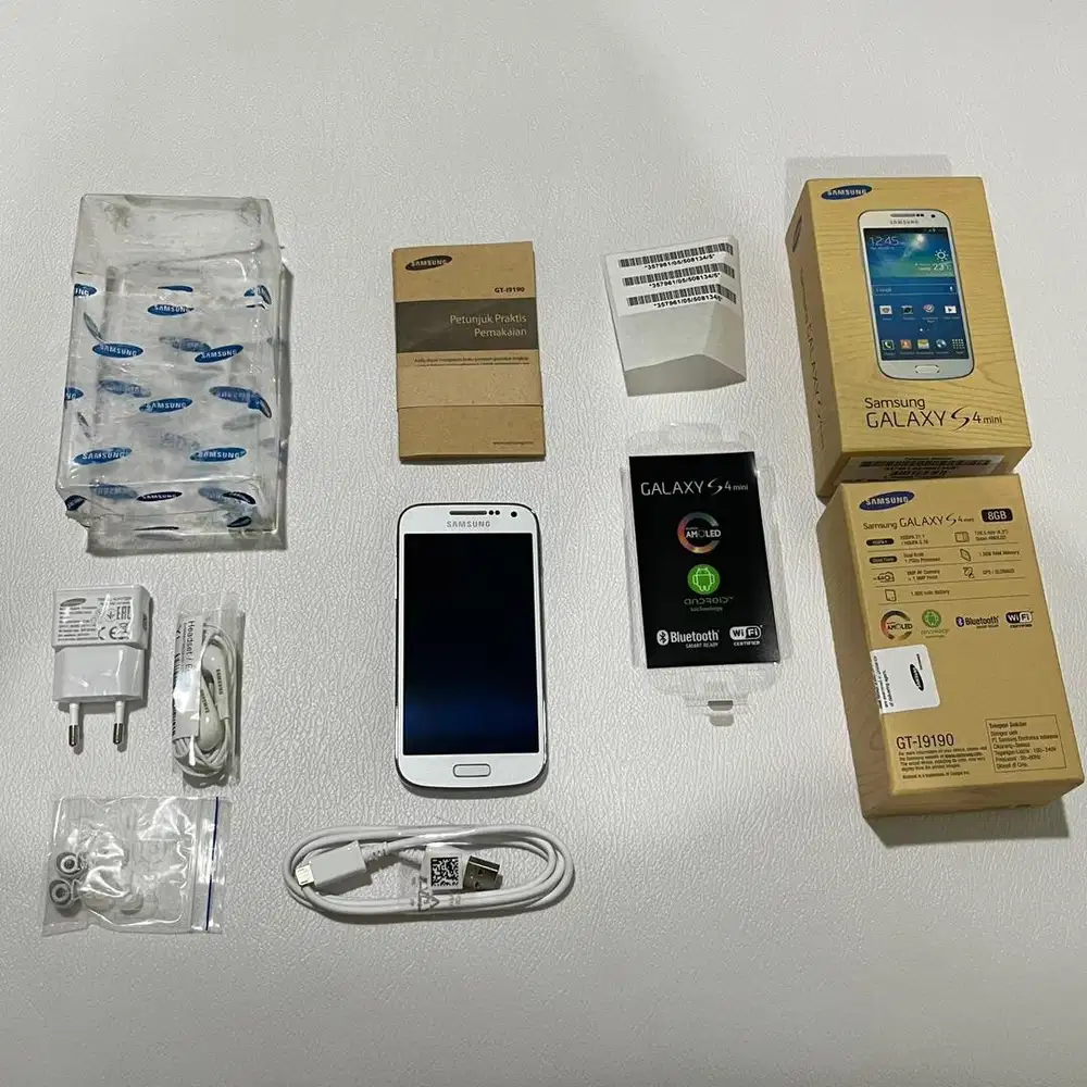 BNOB LIKE NEW Samsung Galaxy S4 Mini GT-I9190 SEIN Indonesia