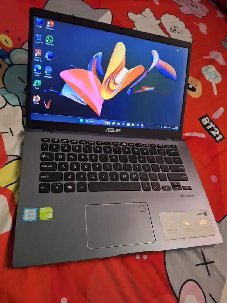 Bismillah dijual laptop asus vivobook core i5 ram 8gb sdd 512gb