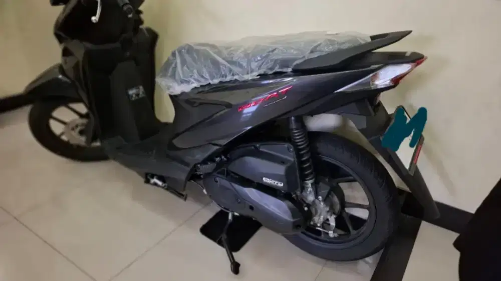 Beat 2025 deluxe km 90. Bekas pakai wanita.bukan tahun 2024