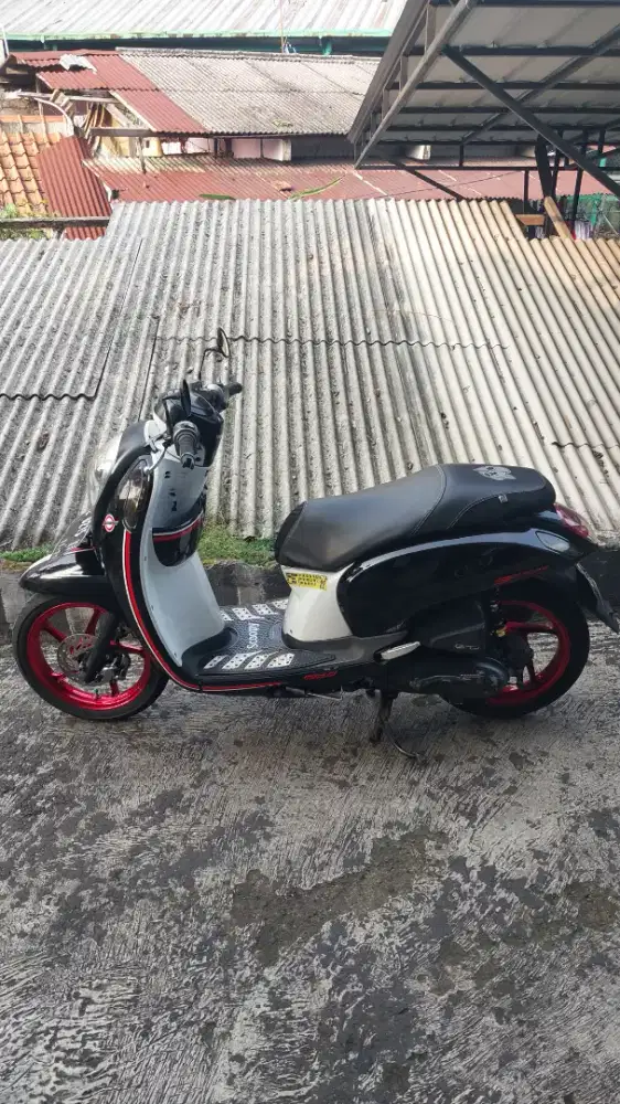 Honda Scoopy 2015